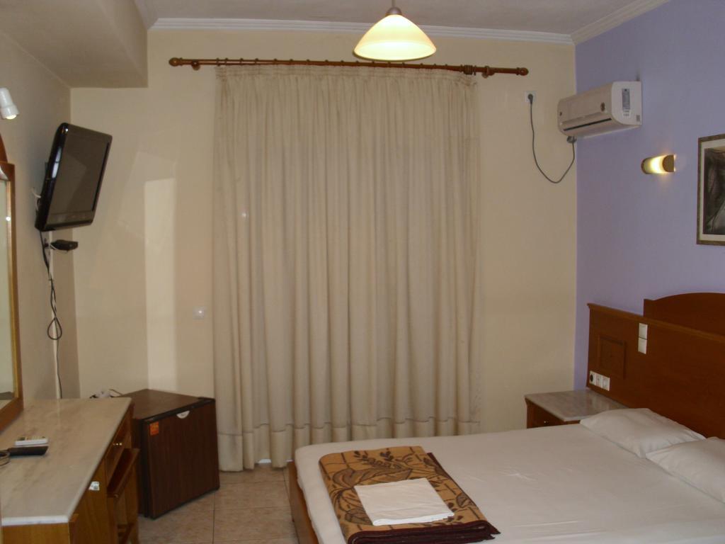 Hotel Cybele Pefki เอเธนส์ ภายนอก รูปภาพ
