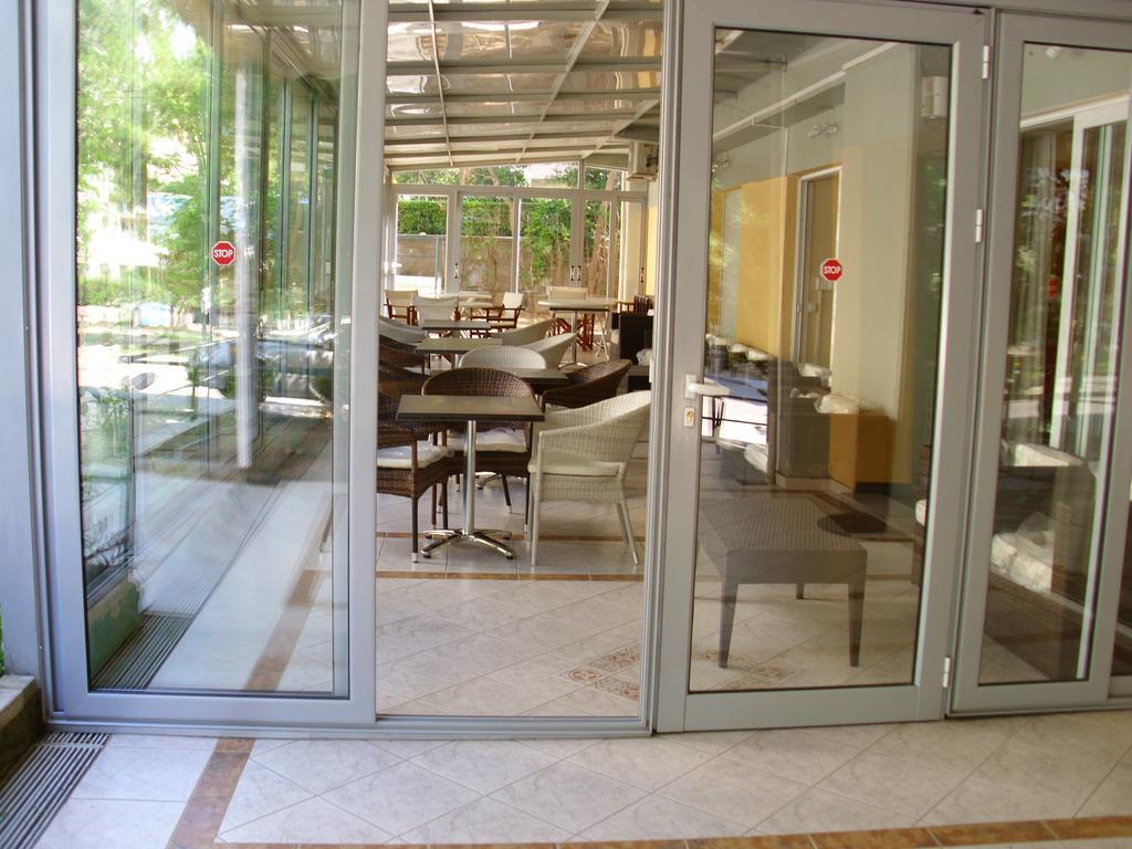 Hotel Cybele Pefki เอเธนส์ ภายนอก รูปภาพ