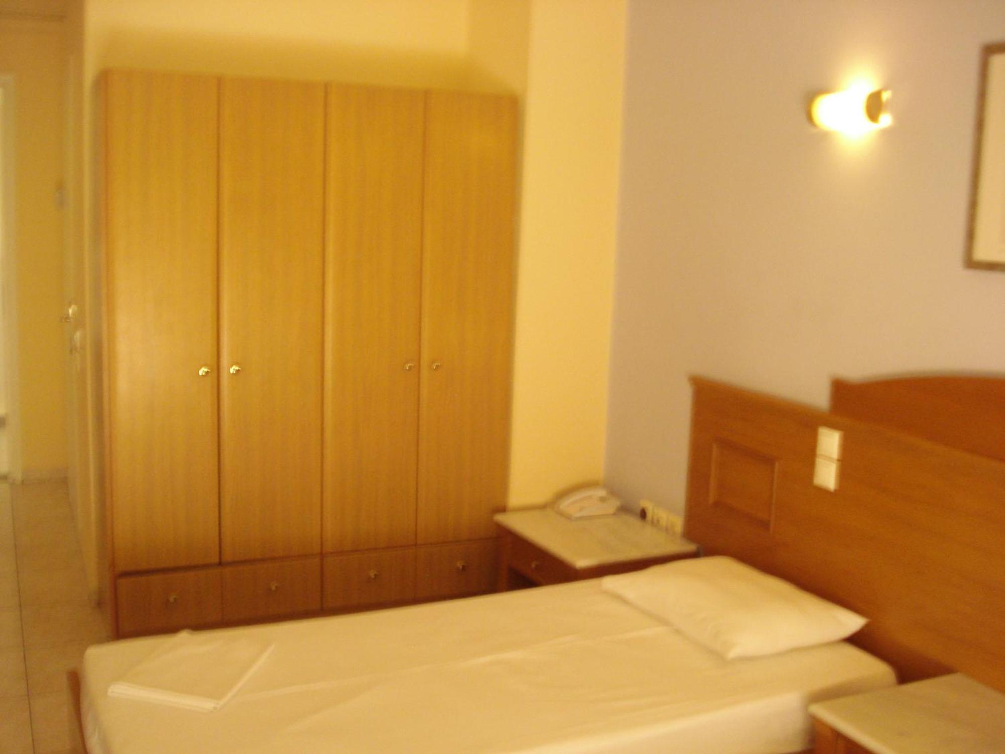 Hotel Cybele Pefki เอเธนส์ ภายนอก รูปภาพ