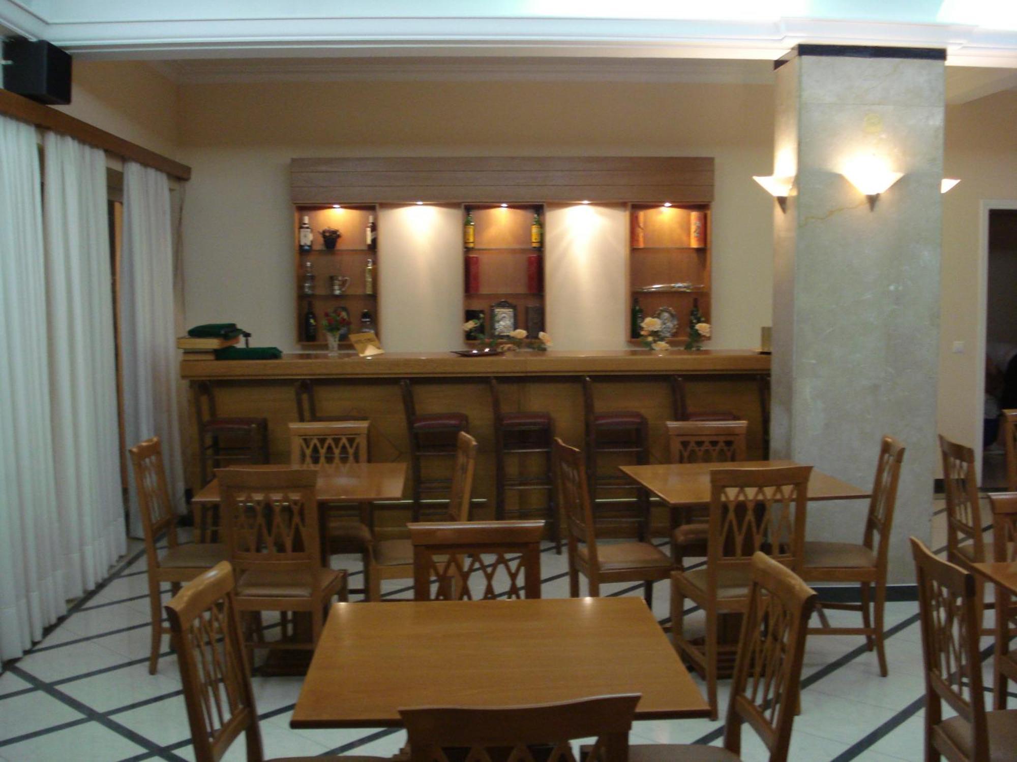 Hotel Cybele Pefki เอเธนส์ ภายนอก รูปภาพ